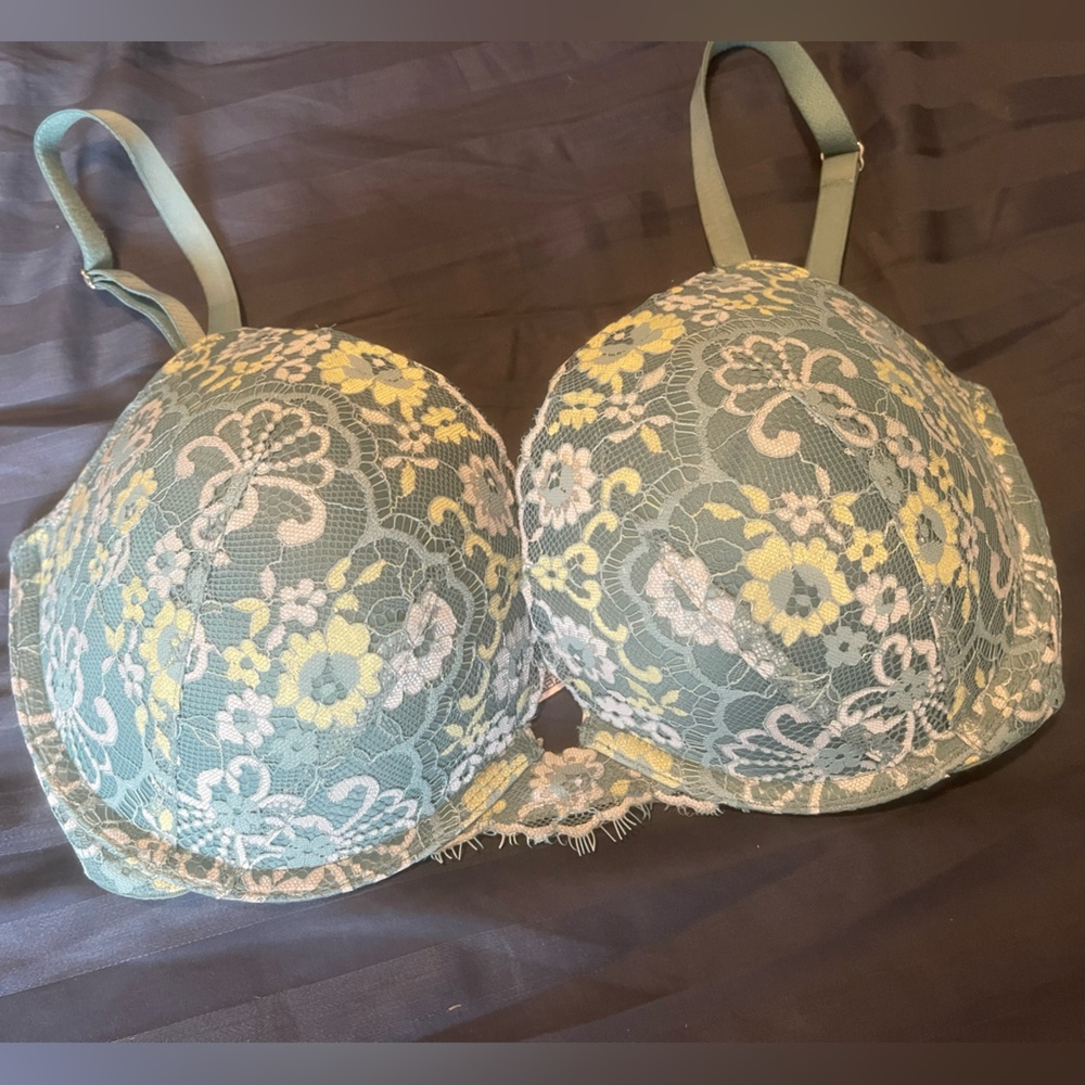 Victoria Secret Floral Lace Bra